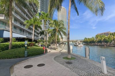 2310 - 690 Sw 1st Ct, Condo with 2 bedrooms, 2 bathrooms and null parking in Miami FL | Image 2