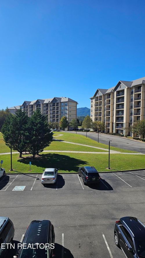 unit-5301-124 Plaza Dr, Pigeon Forge, TN, 37863-4997 | Card Image