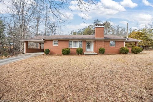 806 N 7th Ave, Mayodan, NC, 27027-2008 | Card Image