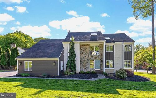 502 Buttonwood Dr, Downingtown, PA, 19335-4104 | Card Image