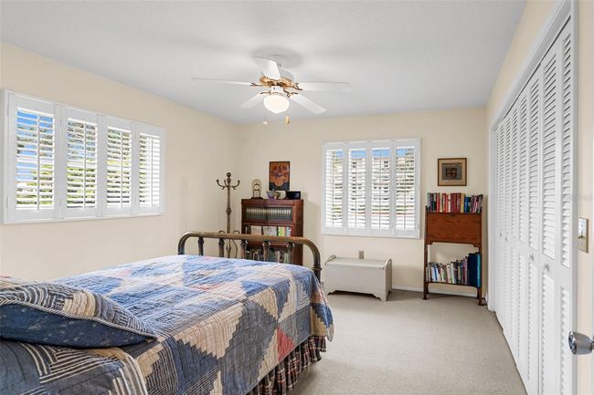 7460 W Country Club Dr N, Condo with 2 bedrooms, 2 bathrooms and null parking in Sarasota FL | Image 32