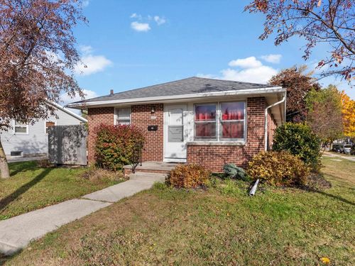 3502 W Marshall Street, Manitowoc, WI, 54220 | Card Image