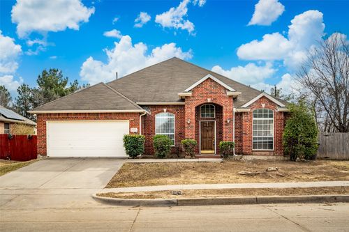 5645 Shadydell Drive, Fort Worth, TX, 76135 | Card Image