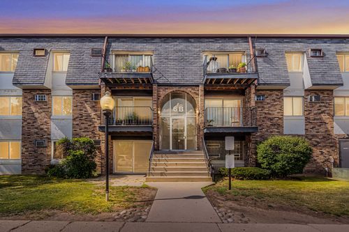 unit-101-6B E Dundee Quarter Dr, Palatine, IL, 60074-1636 | Card Image