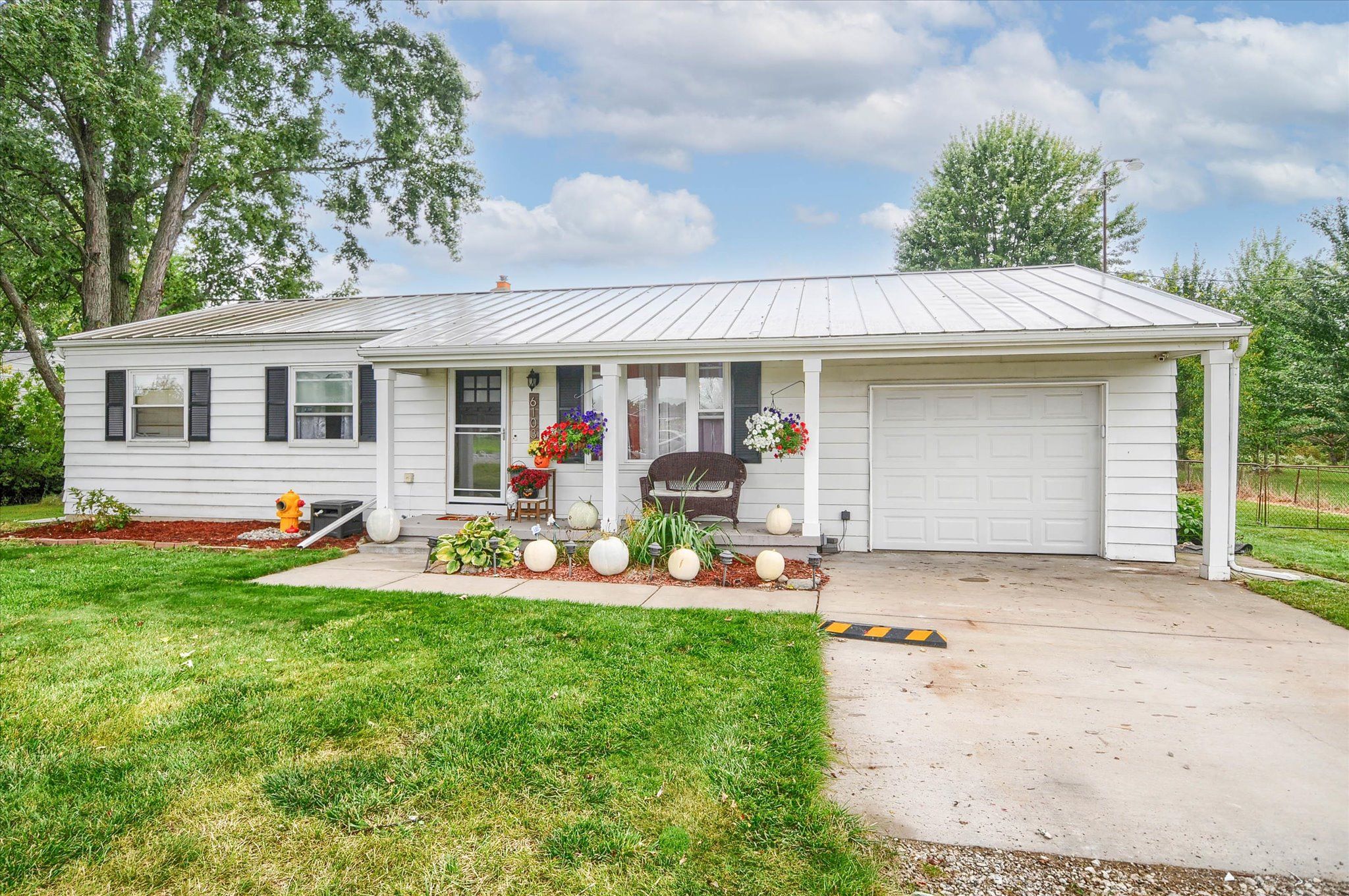 Jennings Rd, Mount Morris, MI 48458
