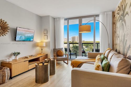 r704-2602 E Hallandale Beach Blvd, Hallandale Beach, FL, 33009-4819 | Card Image