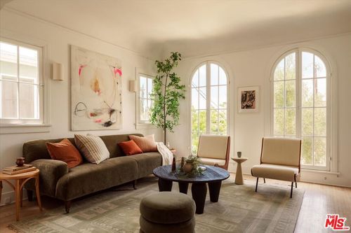 852 Hyperion Ave, Los Angeles, CA, 90029 | Card Image