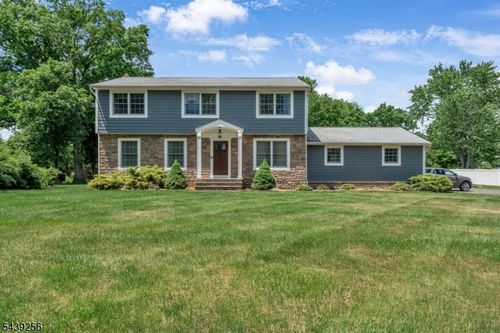283 Floral Dr, Bridgewater, NJ, 08807-1511 | Card Image