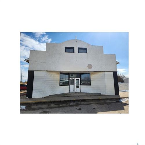 705 Main St, Zenon Park, SK, S0E1W0 | Card Image