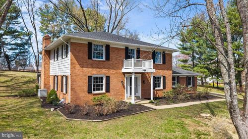 988 Sharpless Rd, Hockessin, DE, 19707-9378 | Card Image