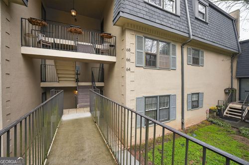 68 Montre Sq Nw, Atlanta, GA, 30327-4043 | Card Image