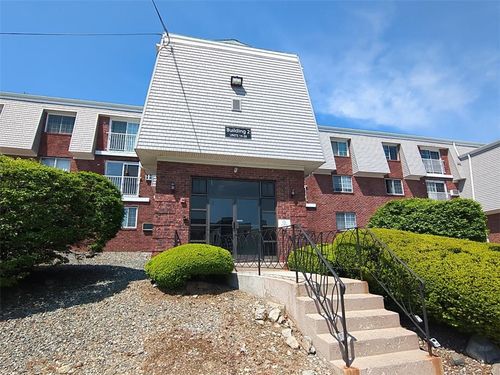 p2-17-300 Smithfield Ave, North Providence, RI, 02904 | Card Image