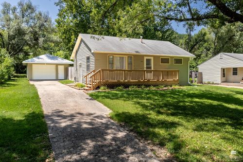 1935 Lincoln Drive, Manhattan, KS, 66502 | Card Image