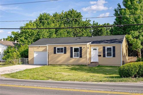 2686 Creve Coeur Mill Rd, Maryland Heights, MO, 63043-1258 | Card Image