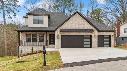 9 Stringer Ln, Bella Vista, AR, 72715-1611 | Card Image