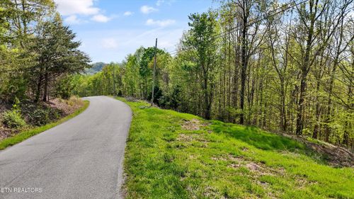 149 Whistle Valley Rd, New Tazewell, TN, 37825-5079 | Card Image