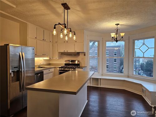 apt-301-714 1st Ave W, Seattle, WA, 98119-4093 | Card Image