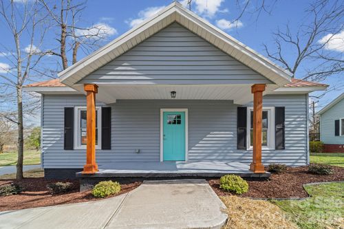 4 American St, Mount Holly, NC, 28120-2150 | Card Image