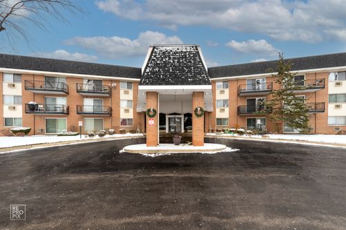 apt-102-1198 Royal Glen Dr, GLEN ELLYN, IL, 60137-7702 | Card Image