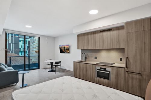 apt-807-121 Ne 5th St, Miami, FL, 33132-2617 | Card Image