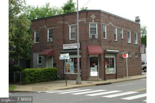 b-1142 N Stuart St, ARLINGTON, VA, 22201-4718 | Card Image