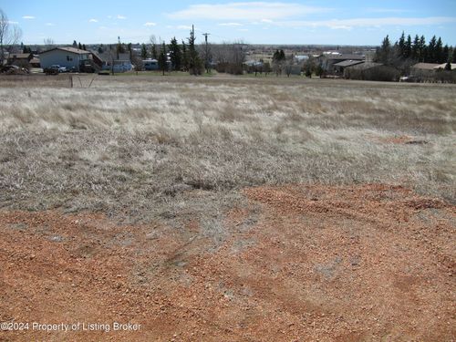 1055 2nd Ave Nw, Beach, ND, 58621 | Card Image