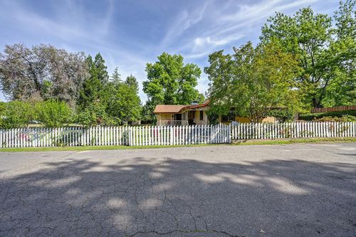 7565 Willow Way, Citrus Heights, CA, 95610-2936 | Card Image