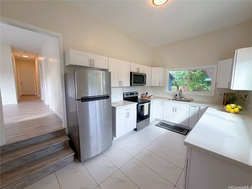 d-94-111 Pahu St, Waipahu, HI, 96797-3047 | Card Image
