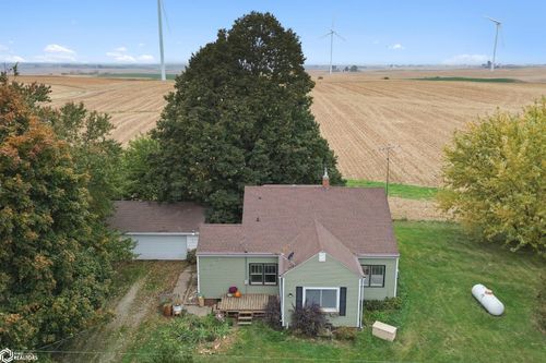 1495 Hickory Ave, New Sharon, IA, 50207-8164 | Card Image