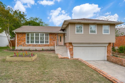 707 S Weatherred Dr, Richardson, TX, 75080-6030 | Card Image