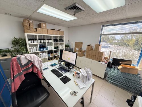 ste-5a-9600 Nw 25th St, Doral, FL, 33172-1416 | Card Image