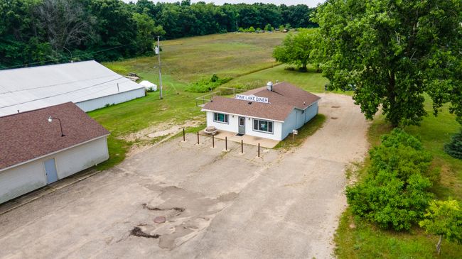 938 Doster Rd, Home with 0 bedrooms, 1 bathrooms and 35 parking in Plainwell MI | Image 7