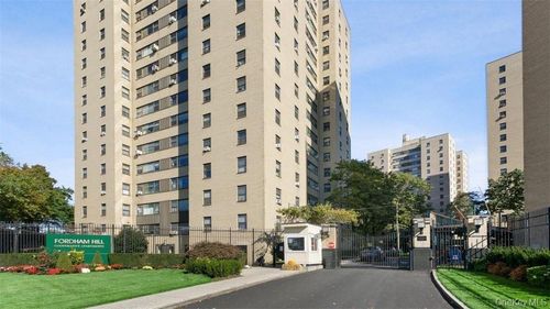 7b-3 Fordham Hill Oval, New York, NY, 10468 | Card Image