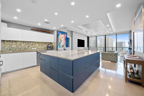 3107-88 Sw 7th St, Miami, FL, 33130-3771 | Card Image