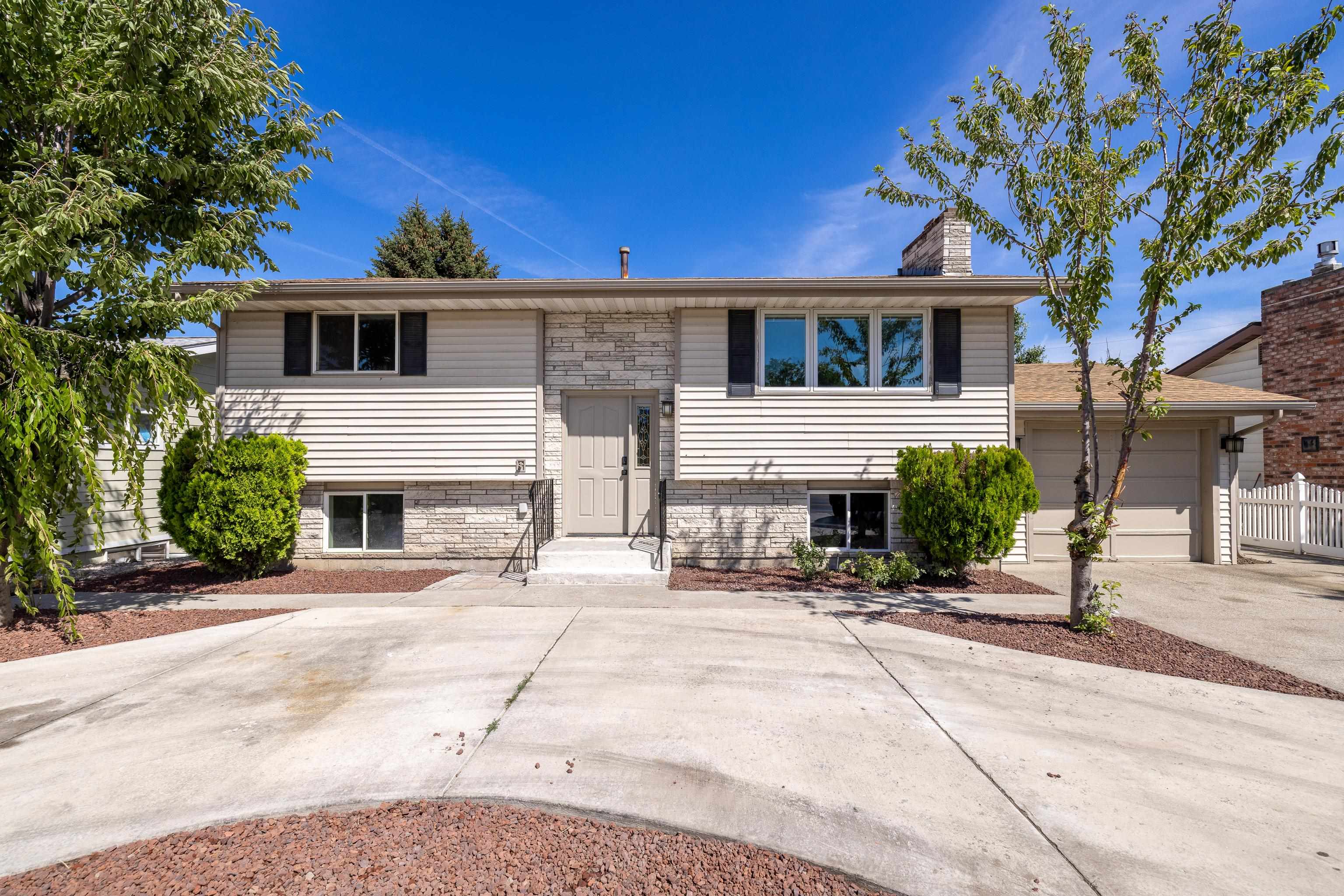 Standard St, Spokane, WA 99208