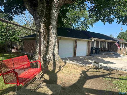 3930 Highway 231, Laceys Spring, AL, 35754-6427 | Card Image