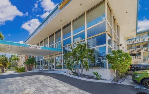 310-6484 Indian Creek Dr, Miami Beach, FL, 33141-5814 | Card Image