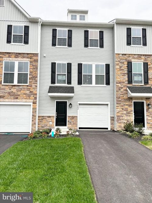 7682 Clayton Avenue, COOPERSBURG, PA, 18036 | Card Image