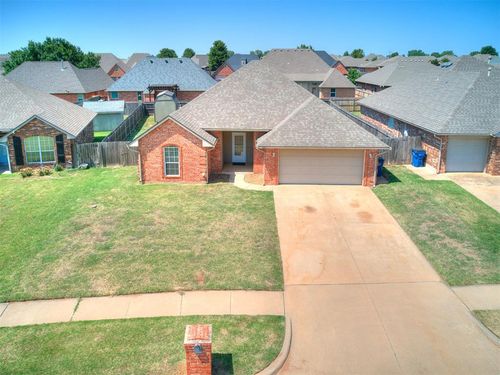 341 E Plantation Ter, Mustang, OK, 73064-4944 | Card Image