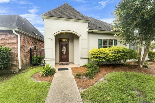 9134 Oxford Place Dr, Baton Rouge, LA, 70809-2553 | Card Image