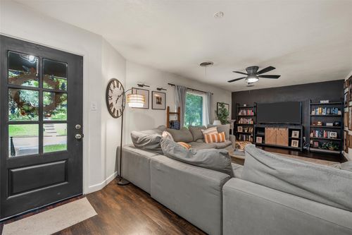 617 Cardinal Dr, Woodway, TX, 76712-3574 | Card Image
