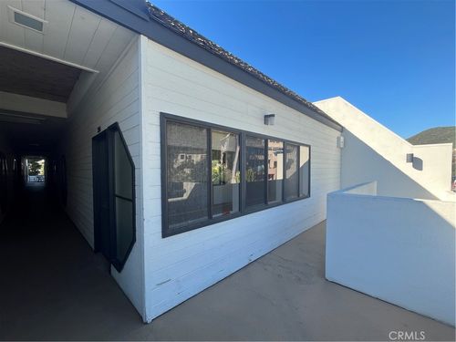 352 3rd St, Laguna Beach, CA, 92651-2357 | Card Image