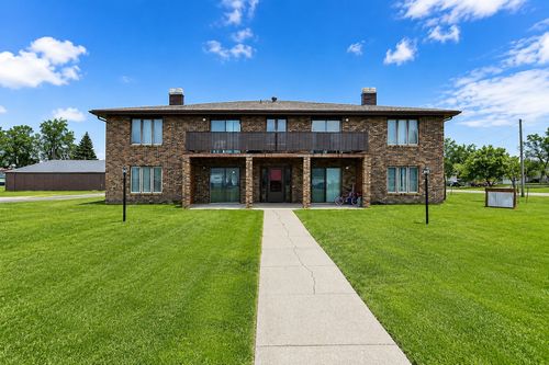 241 6th Ave S, Casselton, ND, 58012-3540 | Card Image