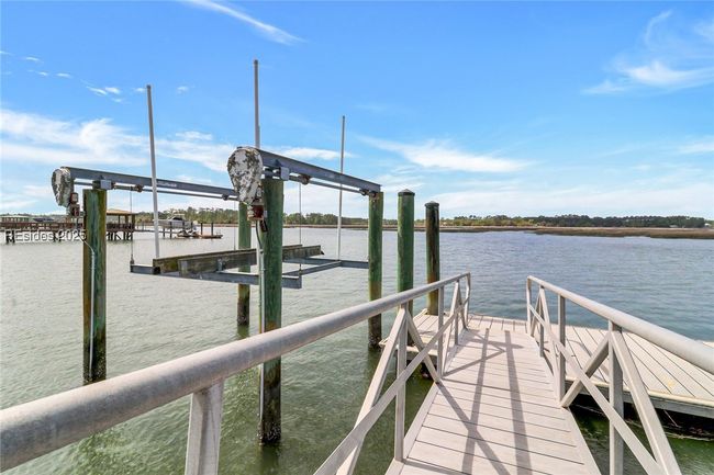 8 York Cir, House other with 5 bedrooms, 6 bathrooms and null parking in Okatie SC | Image 71