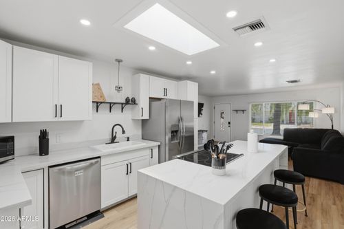 8536 E Roanoke Avenue, Scottsdale, AZ, 85257 | Card Image
