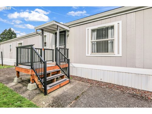 73-17655 Bluff Rd, Sandy, OR, 97055-9376 | Card Image