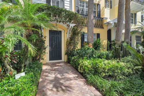 307 Flamingo Dr, West Palm Beach, FL, 33401-7721 | Card Image