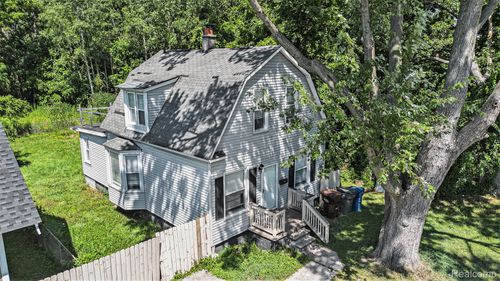 324 Tromley St, Inkster, MI, 48141-1295 | Card Image