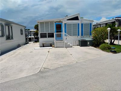 721 - 10701 S Ocean Drive, House other with 2 bedrooms, 1 bathrooms and null parking in Jensen Beach FL | Image 2