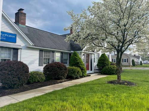 245 Russell St, Hadley, MA, 01035-9529 | Card Image
